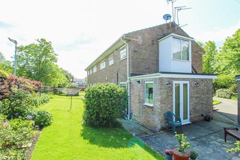8 Bede Court, Wakefield, WF1 3RW