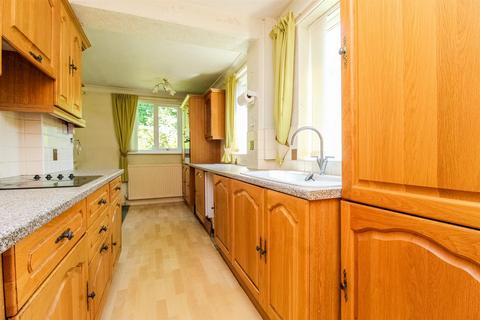 12 Coleridge Crescent, Wrenthorpe, Wakefield, WF2 0LZ