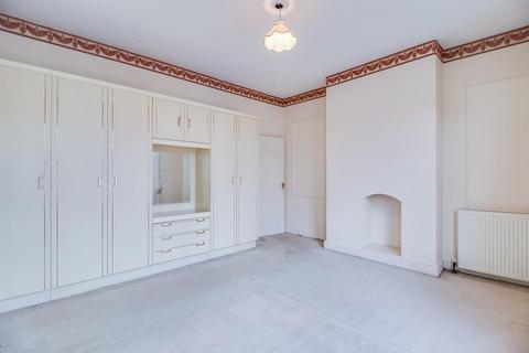 9 Oakland Road, Wakefield, WF1 5LZ