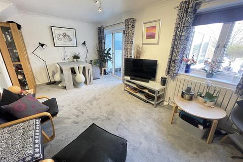 3 The Limes, Porton, Salisbury, SP4 0LT