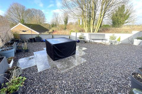 3 The Limes, Porton, Salisbury, SP4 0LT