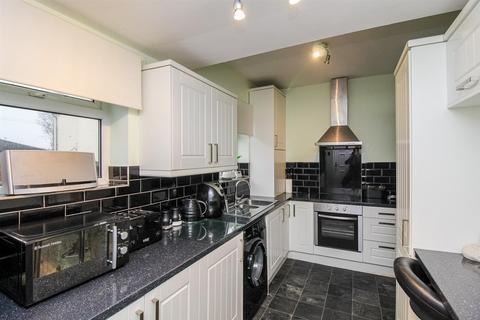 2 bedroom end of terrace house for sale, Oakes Street, Wakefield WF2