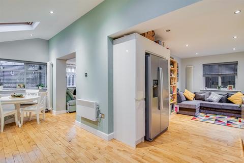 25 Brayshaw Road, East Ardsley, Wakefield, WF3 2JJ