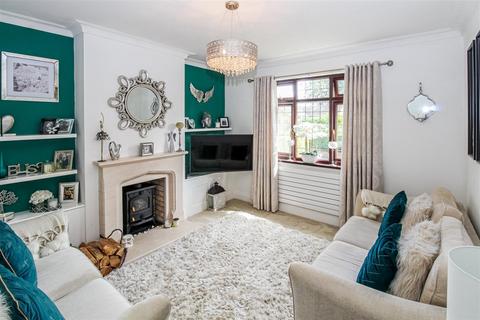 30 Manygates Lane, Wakefield, WF2 7DG