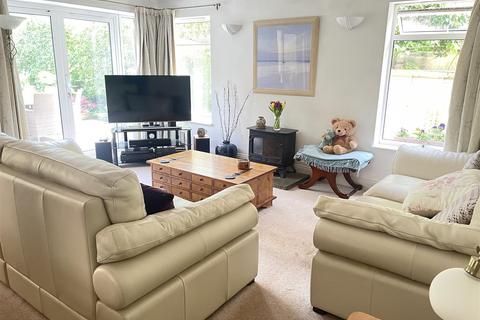 255 Castle Road, Salisbury, SP1 3SA