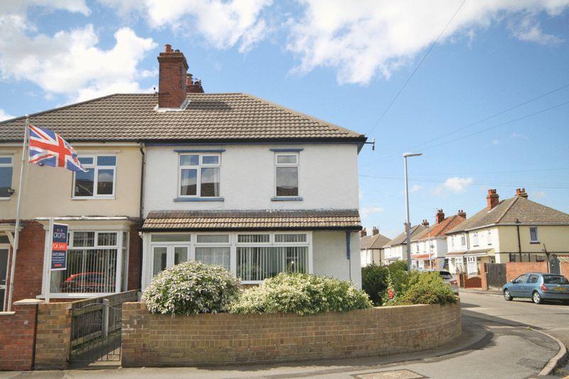 SUGGITTS LANE, CLEETHORPES 3 bed semidetached house £119,950