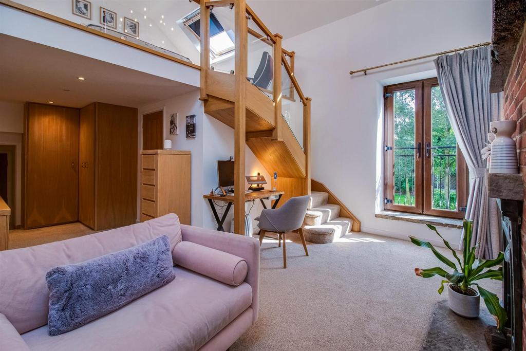 Principal bedroom suite