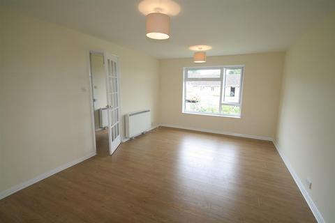 9 Spracklands, Dinton, Salisbury, SP3 5DY