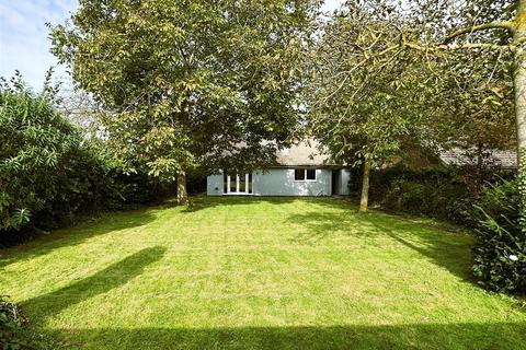 3 bedroom detached bungalow for sale, The Uplands, Beccles