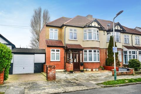 5 bedroom semi-detached house for sale, Maple Street, Romford