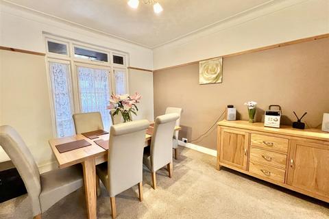 12 Maple Street, Romford, RM7 7JX