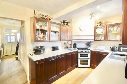 12 Maple Street, Romford, RM7 7JX
