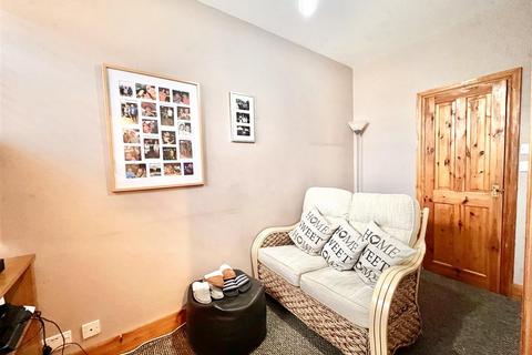 12 Maple Street, Romford, RM7 7JX