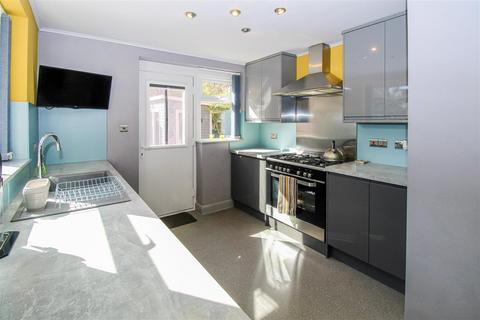 58 Doncaster Road, Wakefield, WF1 5DP