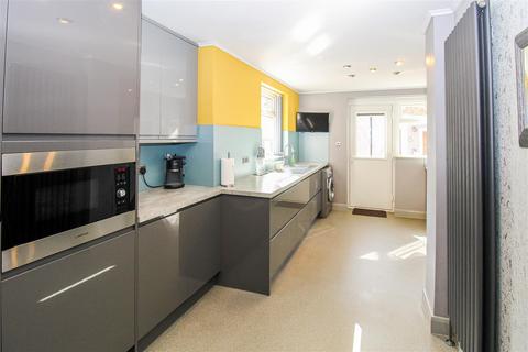 58 Doncaster Road, Wakefield, WF1 5DP