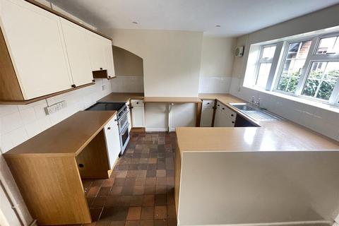 3 bedroom semi-detached house for sale, Southampton Road, Salisbury SP5