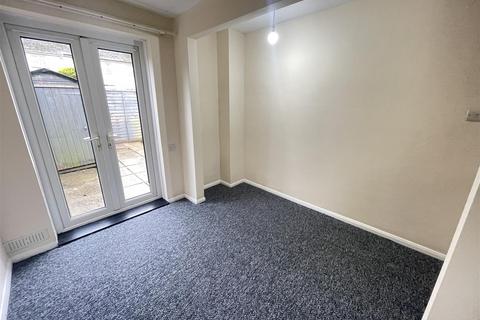 18 Horse Barrow, Winterbourne Gunner, Salisbury, SP4 6ND