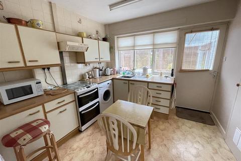 28 Winterslow Road, Porton, Salisbury, SP4 0LR