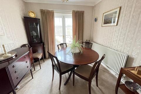 28 Winterslow Road, Porton, Salisbury, SP4 0LR