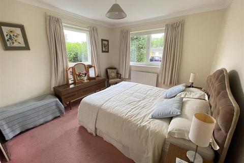 28 Winterslow Road, Porton, Salisbury, SP4 0LR