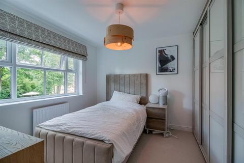 5 Cartwright Drive, Wakefield, WF1 3FG