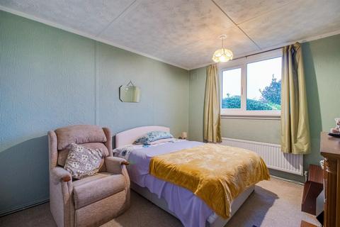 4 Eagle Grove, Wakefield, WF2 9LL
