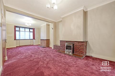 39 Clinton Crescent, Ilford, IG6 3AH
