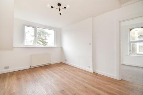 2 bedroom flat for sale, Upper Park Road, St. Leonards-On-Sea