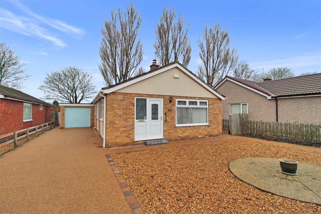 Hutchinson Drive, Northallerton DL6 3 bed detached bungalow for sale