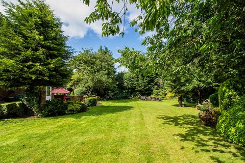 110 Brandy Carr Road, Kirkhamgate, Wakefield, WF2 0RJ