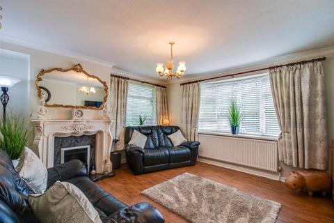 110 Brandy Carr Road, Kirkhamgate, Wakefield, WF2 0RJ