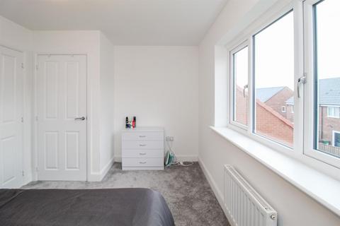 3 bedroom semi-detached house for sale, Winter Close, Wakefield WF3