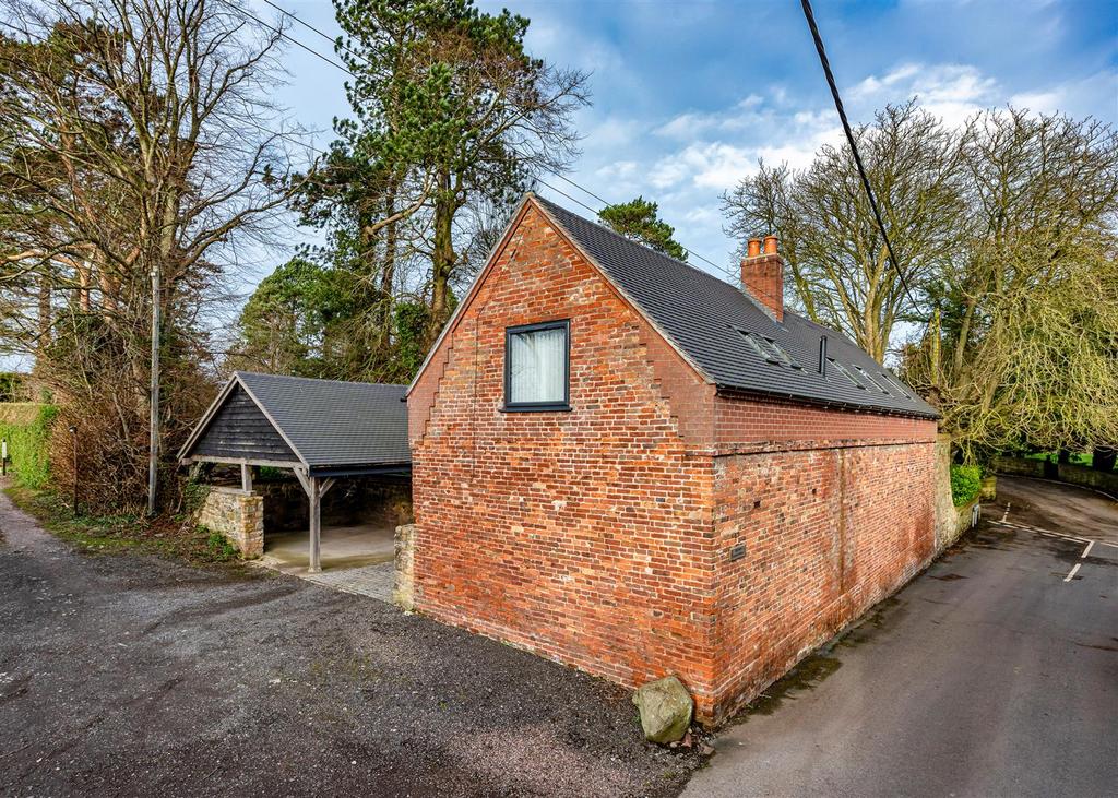 The Old Coach House-front2 JAN24.jpg