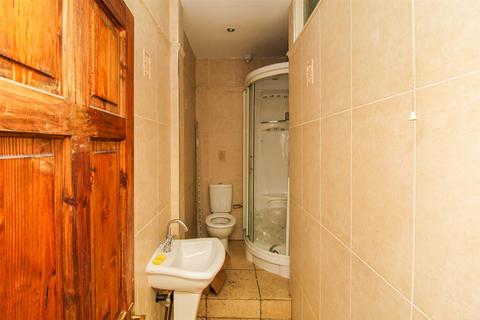 3 Stanhope Grove, Thorpe, Wakefield, WF3 3DW