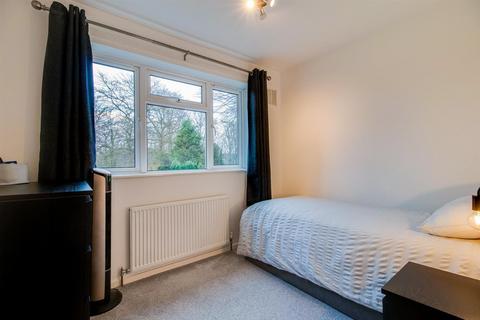 5 Dodworth Drive, Wakefield, WF2 7EY