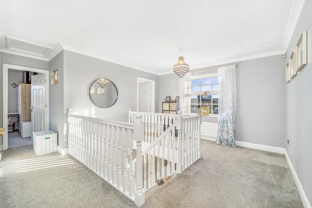 First Floor Galleried Landing