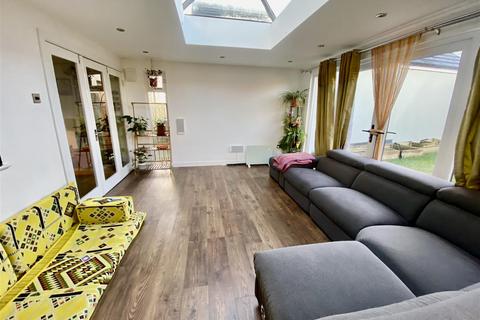33 Cob Hill, Purton, Swindon, SN5 4FR