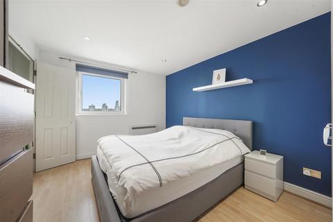 2 bedroom apartment for sale, Inverness Mews, North Woolwich E16
