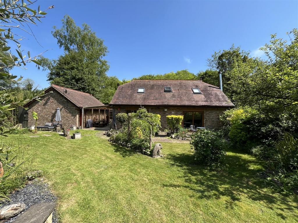 Rhododendron Avenue, Meopham, Gravesend 3 bed detached house for sale