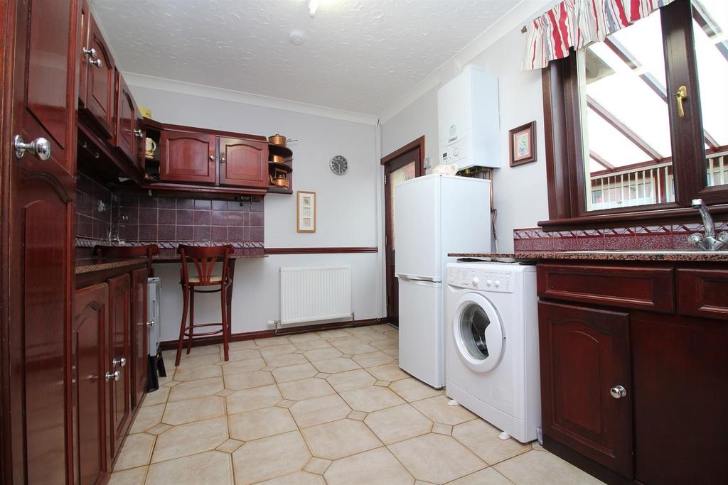 Howburn Road, Harthill ML7 3 bed terraced house for sale £119,995