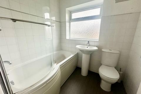 19 Cedar Close, Hutton, Brentwood, CM13 1NE