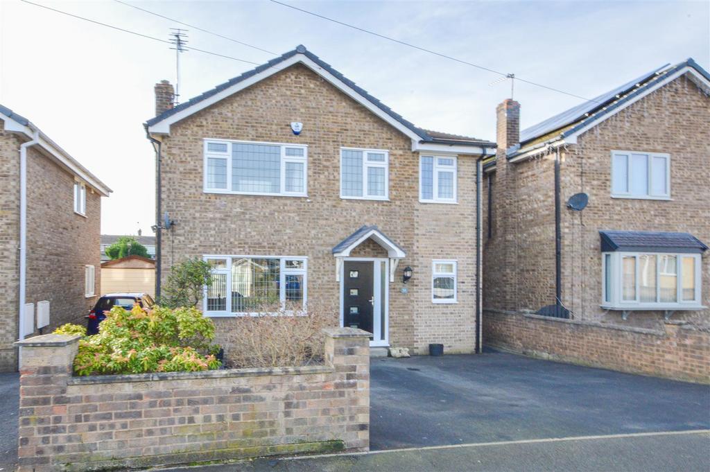 Newlaithes Crescent, Normanton WF6 3 bed detached house for sale £265,000