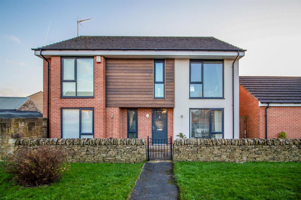 Lee Lane, Barnsley S71 4 bed detached house for sale £399,950