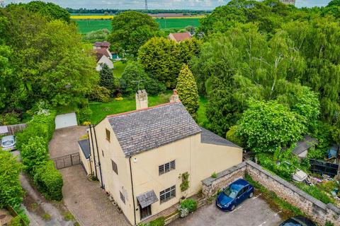 4 bedroom detached house for sale, Hill Top, Knottingley WF11