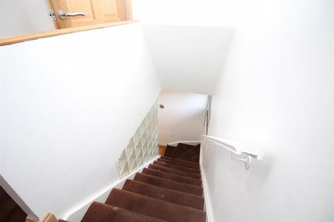 1 Briar Gardens, Whitburn, Bathgate, EH47 8LT