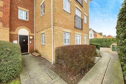 15 Browning Drive, Wickford, SS12 0PS