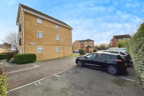 15 Browning Drive, Wickford, SS12 0PS
