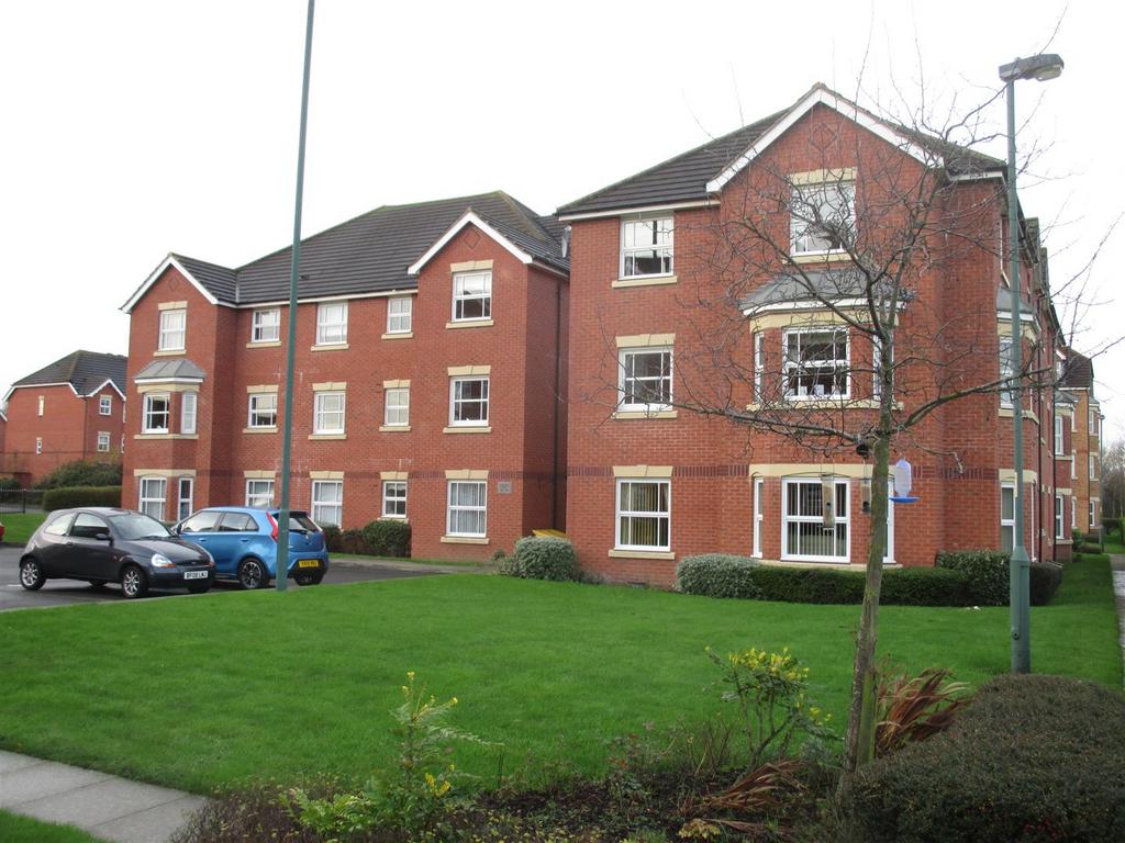Westfield Drive Aldridge 2 bed apartment for sale £224,950
