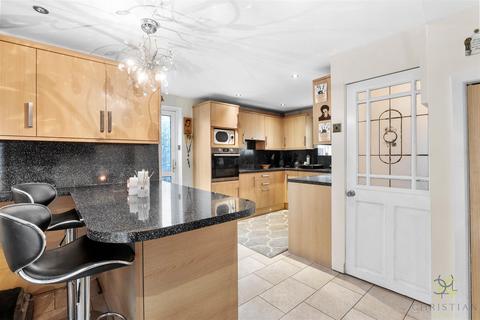 37 Anne Crescent, Evesham, WR11 1HZ