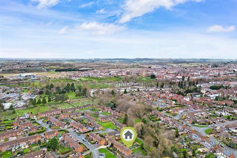 37 Anne Crescent, Evesham, WR11 1HZ